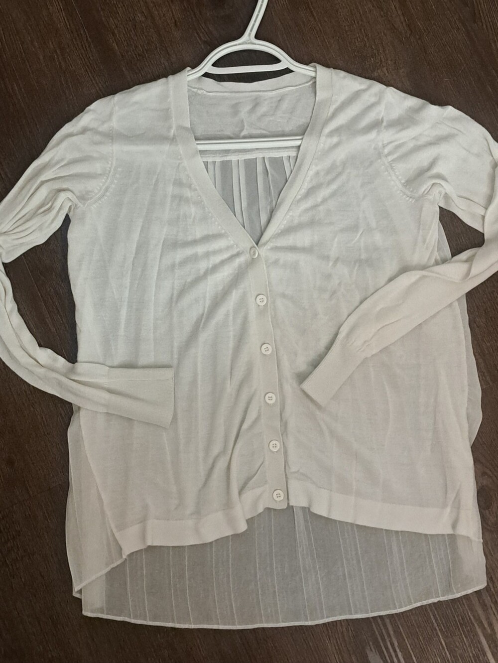 Lightweight Sheer Ivory V-Neck Button Cardigan/Blouse/Top Size Medium/Large - Picture 12 of 14